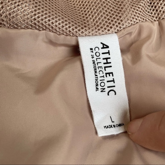 26 International Windbreaker Jacket - Picture 8 of 8